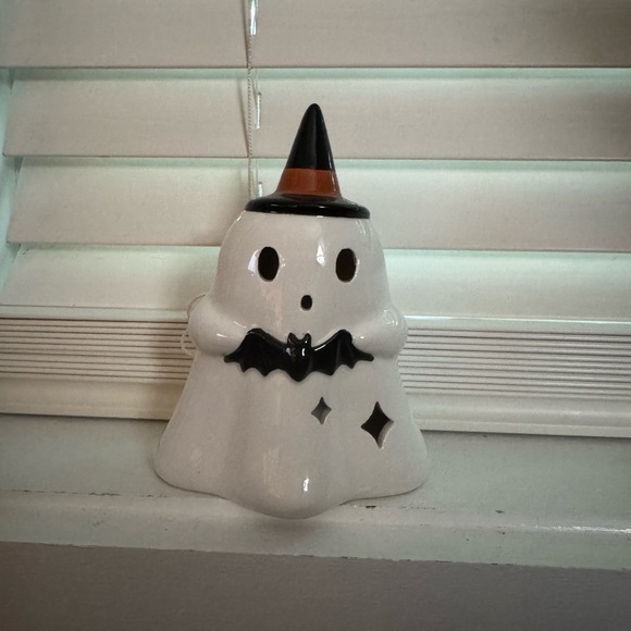 None Other - Halloween Ghost Figurine with Black Witch Hat (Lights up) Needs new battery